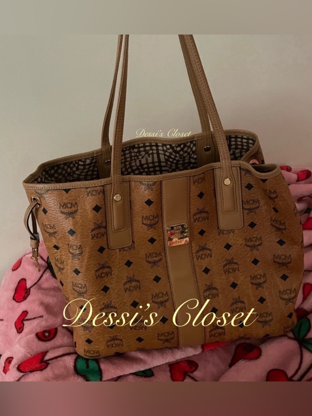 Authentic MCM Reversible Liz Shopper In Visetos